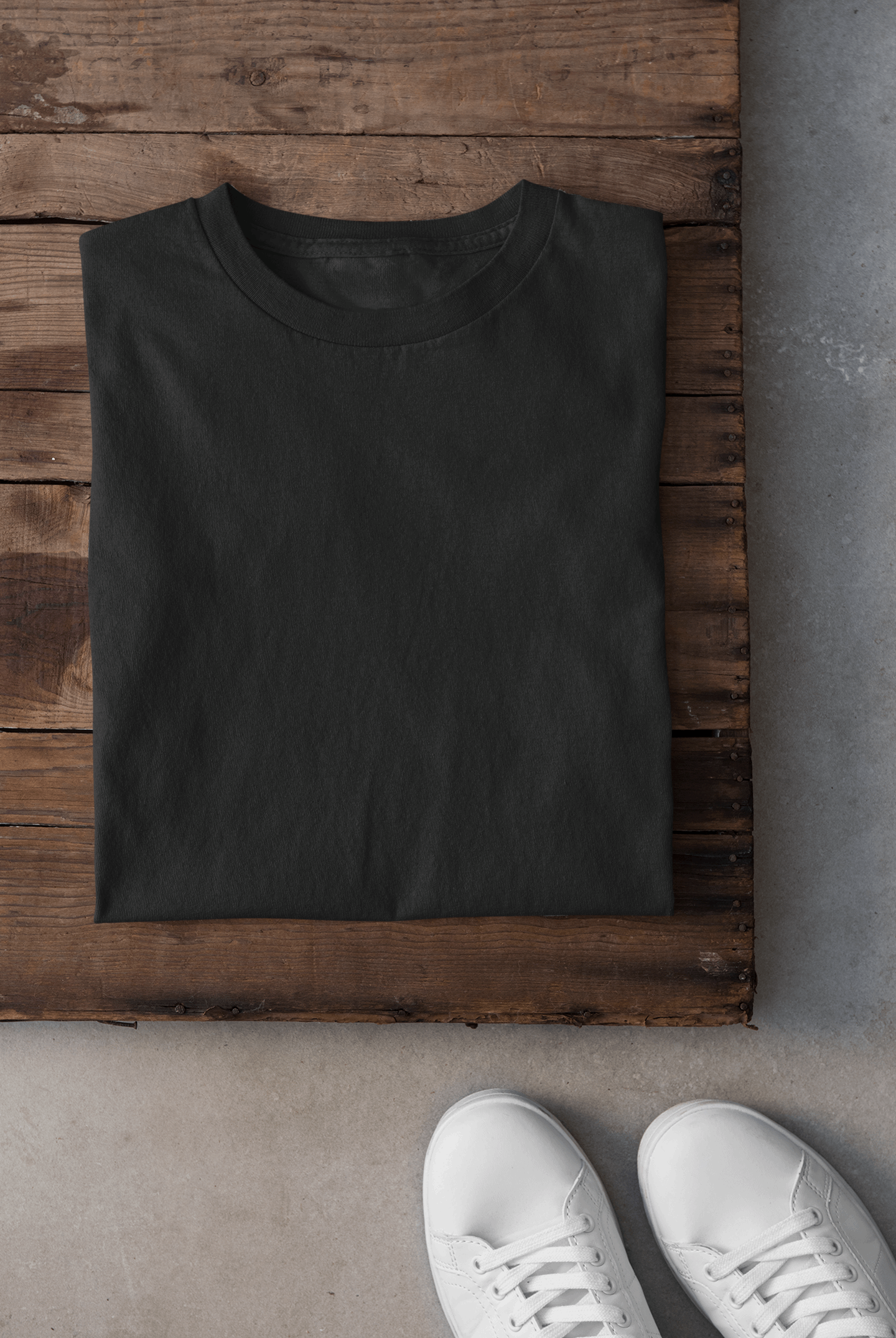 Black Men's Pure Cotton Round Neck Plain T-Shirt (Regular Fit)